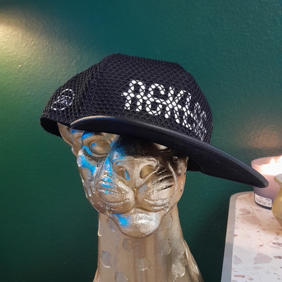 Y&R hat, Never Worn - Picture 2 of 6